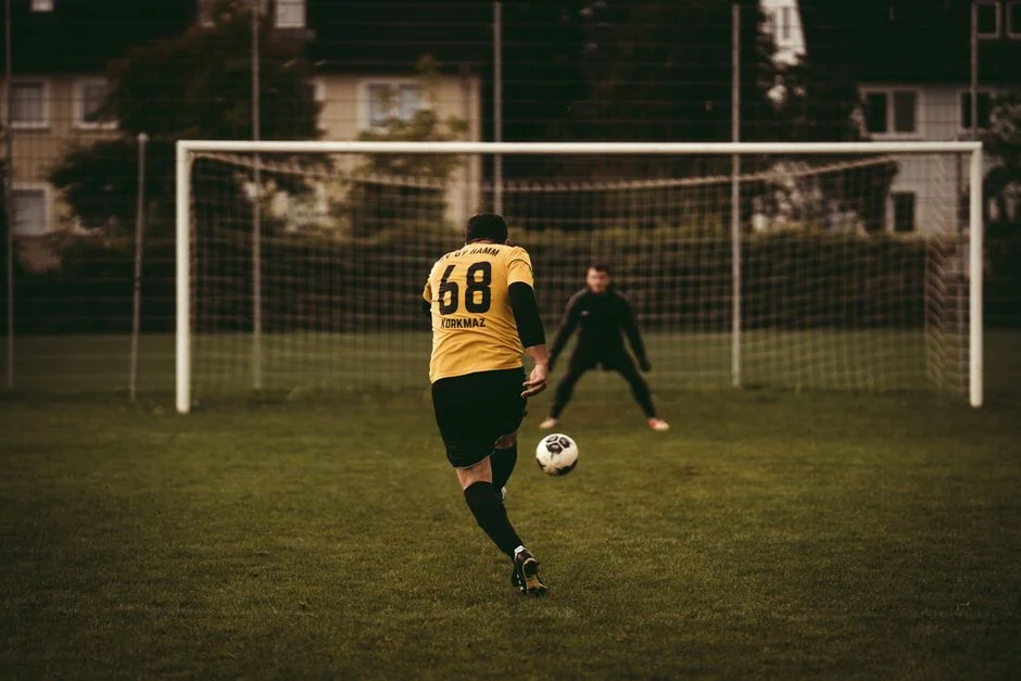 penalty shootout football